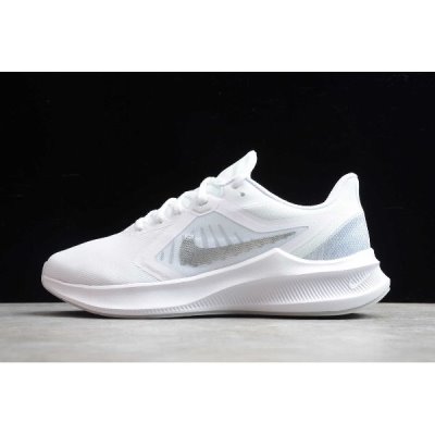 Nike Downshifter 10 Beyaz / Metal Gümüş Koşu Ayakkabısı Türkiye - MEKFBSSH